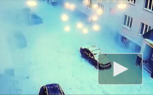 Две женщины пострадали в результате схода снега с крыши в Уфе
