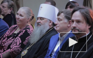 Председатель ЗАКСа Вячеслав Макаров и митрополит Варсонофий привезли подарки в детский дом № 23 Петроградского района