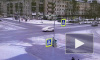 Видео: иномарка "прокатила" Ладу на перекрестке в Приморском районе 
