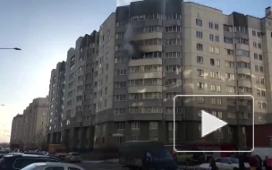 Видео: мужчина пострадал в пожаре на Богатырском проспекте 