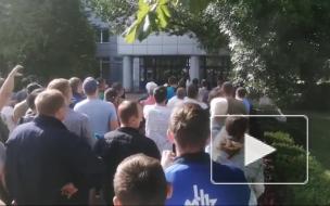 На Мозырском НПЗ в Белоруссии проходит митинг