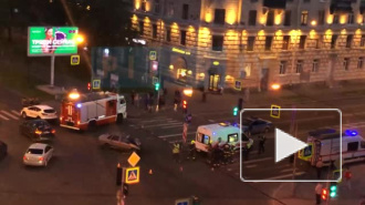 Каршеринг врезался в "Ладу" по дороге на Турухтанные острова