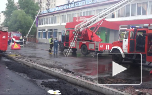 Пожарные спасли трех человек из бани на Витебском проспекте