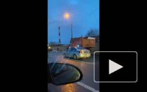 В Московском районе перевернулся мусоровоз 