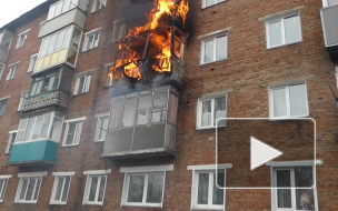 В Кемеровской области в многоквартирном доме выгорели 2 балкона 