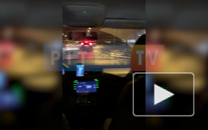 Проспект Непокоренных превратился в реку