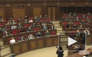 Парламент Армении начал обсуждать отмену военного положения