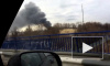 Тушить огромный пожар на складе в Москве выехали 24 машины спасателей, дым виден на много километров вокруг