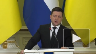 Зеленский заявил, что Украине удалось сдержать падение гривны 