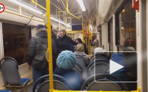 Женская драка в казанском трамвае попала на видео  