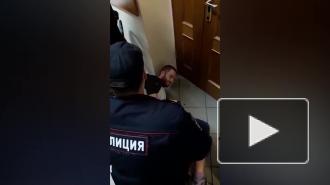 В полиции прокомментировали конфликт с "нападением" на журналиста на избирательном участке Петербурга