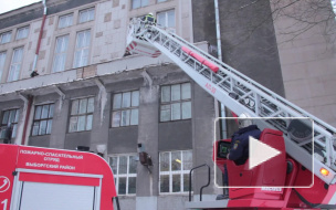 Учения МЧС: в Лесотехническом университете "взорвалась" взрывчатка и "загорелся" актовый зал