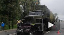 Видео с места ДТП: Под Ярославлем военный "Урал" раздавил "Ниву"