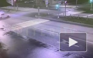Ночное ДТП на перекрестке Кантемировской и Харченко попало на видео