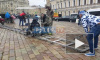 Видео: около Дворцовой площади проходят съемки фильма "В шаге от рая"