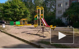 Видео: двор дома на Приморской, 22А получил новую детскую площадку