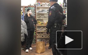 Участницу Pussy Riot Толоконникову отпустили из полиции в Петербурге