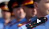 Петербуржцы задорно поздравили полицейских
