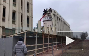 Видео: в Петербурге сносят предприятие "Буревестник" 