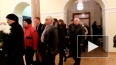 Видео: петербуржцы со слезами прощаются с Олейниковым