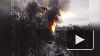 На северо-западе Москвы горит топливозаправщик