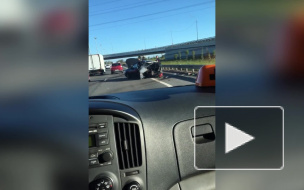 На Московском шоссе авария: очевидцы помогают доставать людей из машин