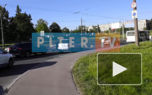 На улице Типанова столкнулись внедорожник и пассажирский микроавтобус