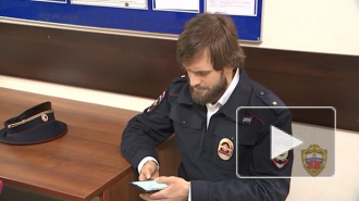 В Москве полиция задержала участника Pussy Riot в полицейской форме