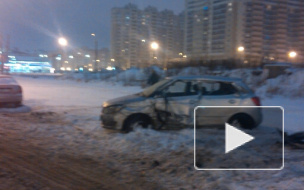 Сонный водитель фуры протаранил восемь легковушек на Ленинском проспекте