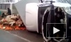 Помидорки сбежали: появилось видео с перевернувшимся грузовиком с томатами в Уфе