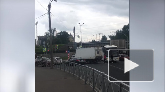 На Лиговском проспекте столкнулись "Газель" и автобус с китайскими туристами