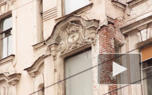 В Петербурге из-за перепада температур может отслоиться штукатурка с фасадов зданий