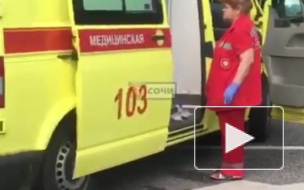 В Лазаревском под Сочи машина наехала на остановку с людьми, погибли женщина и ребенок