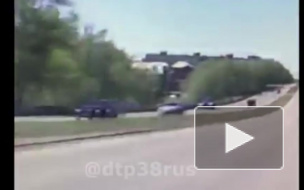 Момент ДТП с грузовиком под Иркутском попал на видео