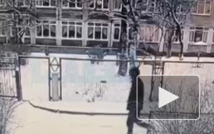 Мужчина украл ноутбук из детсада на Тихорецком и попал на видео 