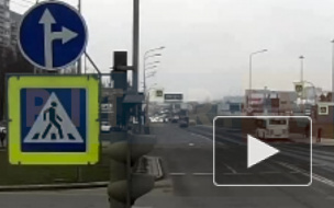 Опубликован момент аварии на перекрестке Богатырского и Планерной