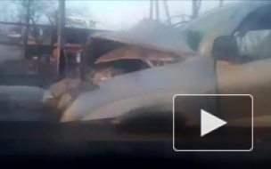 Огромная пробка образовалась у гипермаркета "Лента", в ДТП с внедорожником и автобусом погиб человек