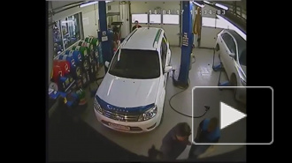 Автоледи в сервисе.