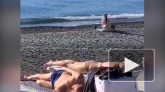 Оголившиеся на пляже Сочи в декабре россияне попали на видео
