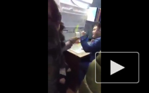 Видео: В Якутии врач избил женщину