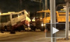 Видео: на набережной Обводного канала грузовик протаранил автобус