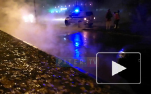 Видео: улица Белы Куна оказалась в пару из-за прорыва трубы