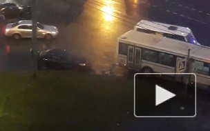 На Гамбургской площади произошло два ДТП, есть пострадавшие