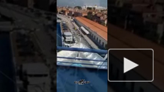 Видео: в Венеции столкнулись лайнер и теплоход