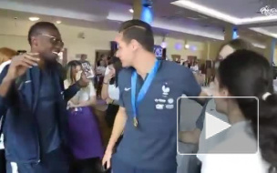 Видео: сотрудницы отеля в Истре расплакались во время прощания с победителями ЧМ-2018