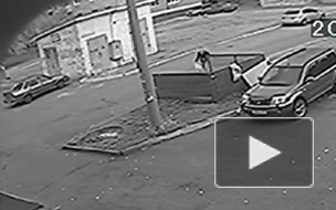  В башкирском Салавате ищут мужчину, который бросил живого ребенка в мусорный бак — это сняли на видео