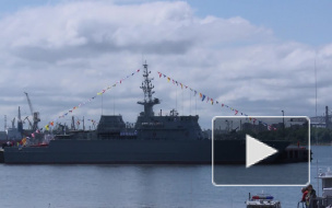 Бравые летчики и красотки-барабанщицы: в Петербурге открыли МВМС-2015