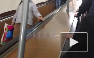 Видео: пассажиры поднимались пешком по эскалатору на "Новочеркасской"