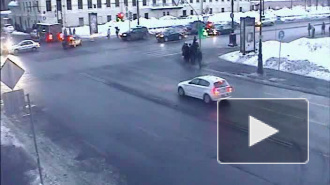 Пролетел на желтый. Авария на Большом проспекте В.О.