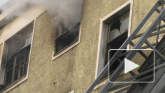 На рассвете в Петербурге горела квартира в Купчино — с пожаром боролись полчаса
